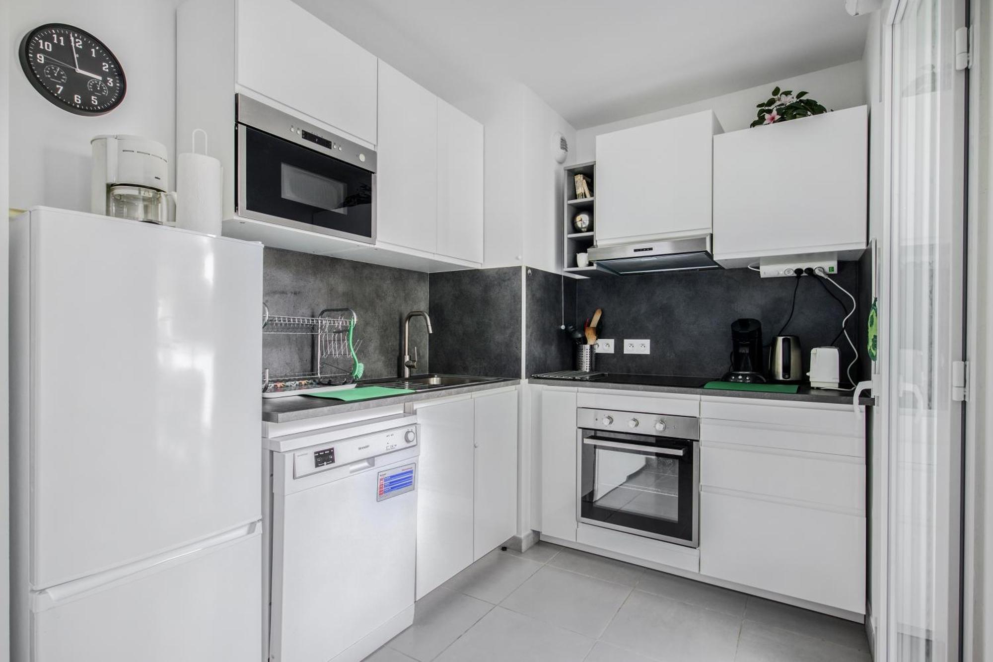 Nouvelle Ere - Appt A Moins D'Un Km De La Plage เลอลาวองดูว์ ภายนอก รูปภาพ
